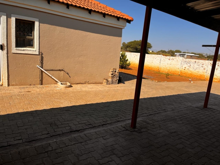 3 Bedroom Property for Sale in Kimdustria Northern Cape